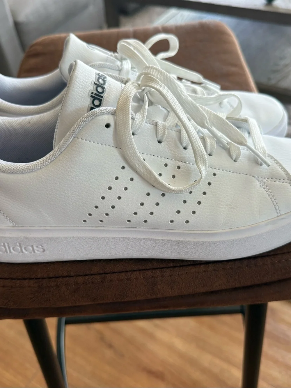 Adidas Advantage 2.0 White Men's Low-Top Casual Sneakers. 11.5